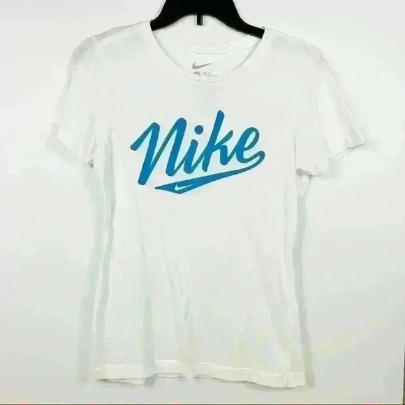 3 for $30 NIKE • Slim Fit White T-shirt Sz M/P - Picture 2 of 4